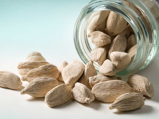 Egész fehér kardamom